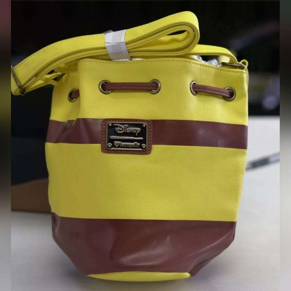 Loungefly OG Heart Logo Winnie the Pooh Bucket Bag NWT Pre‑Funko 2018 - Picture 6 of 10